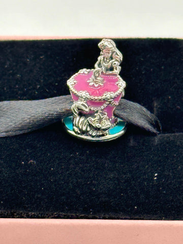 Disney Parks Pandora Alice in Wonderland Cheshire Cat Unbirthday Cake Hat Charm 2024 Exclusive