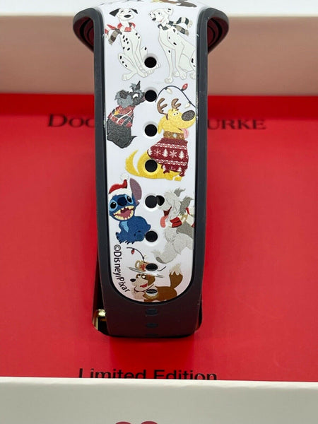 Disney Dooney & and Bourke Santa Tails Dogs LE Magic Band Magicband Pluto Paws