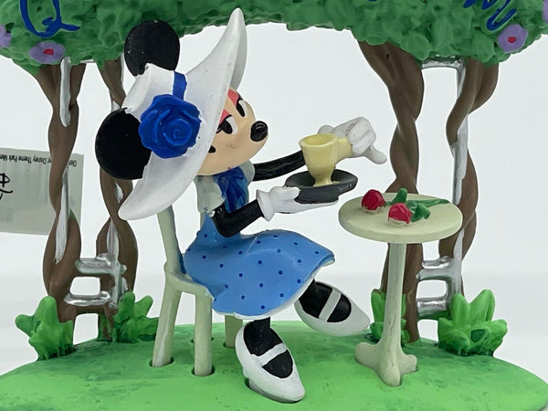 Disney Parks Epcot UK Queen Of The Kingdom Minnie Mouse Ornament Tea 2022 NWT